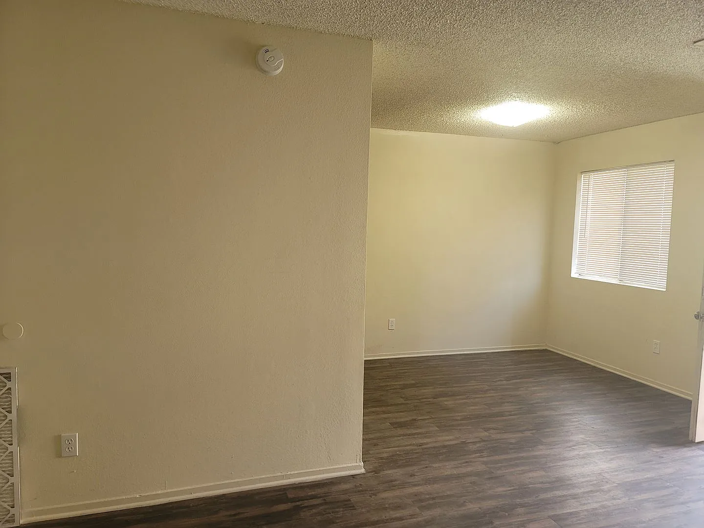 Gated 3 bed-1.5 bath Condo — Photo 4