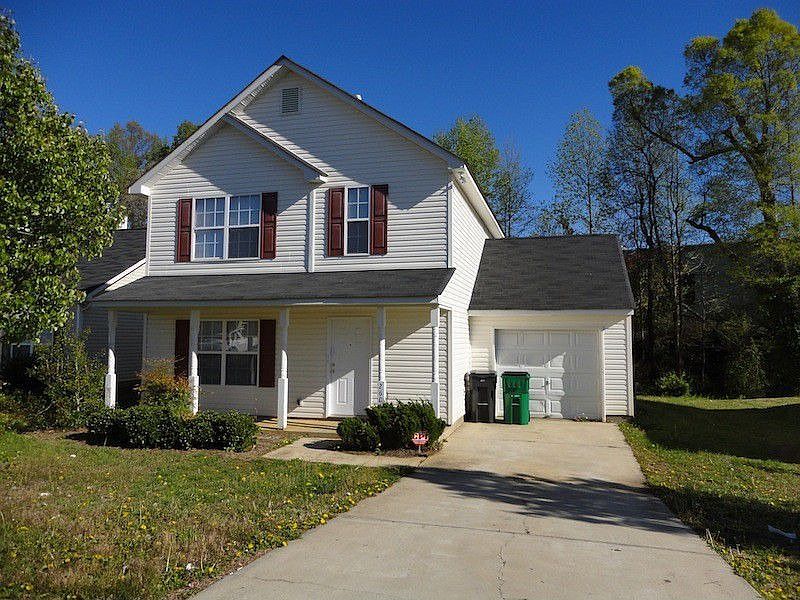 1st image of 2605 Fairstone Ave