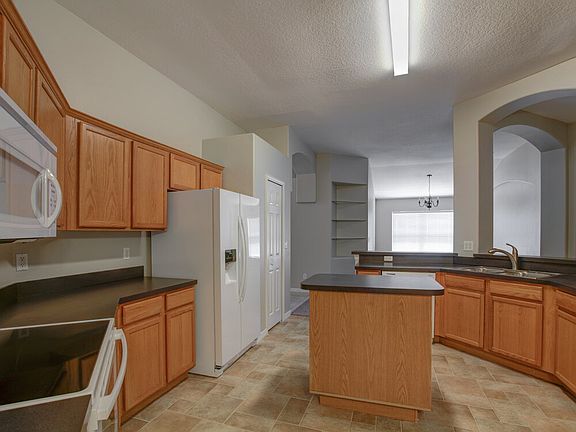 5th image of 4232 Forest Island Dr