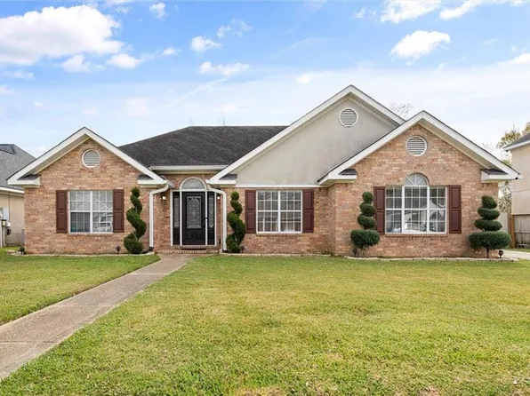 2201 Irongate Ct, Mobile, AL 36695