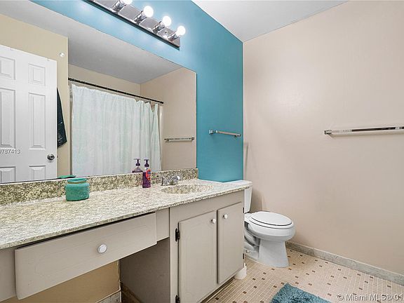 5th image of 8213 SW 13th St