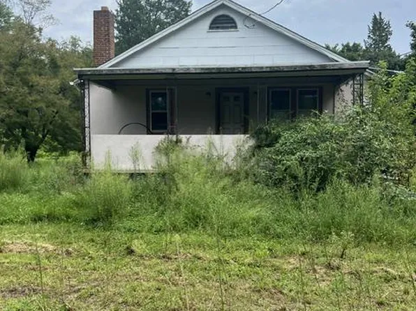 1632 Blue Bell Rd, Williamstown, NJ 08094