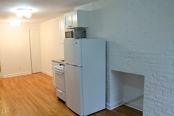 Rented by Urban Real Estate Inc | media 19