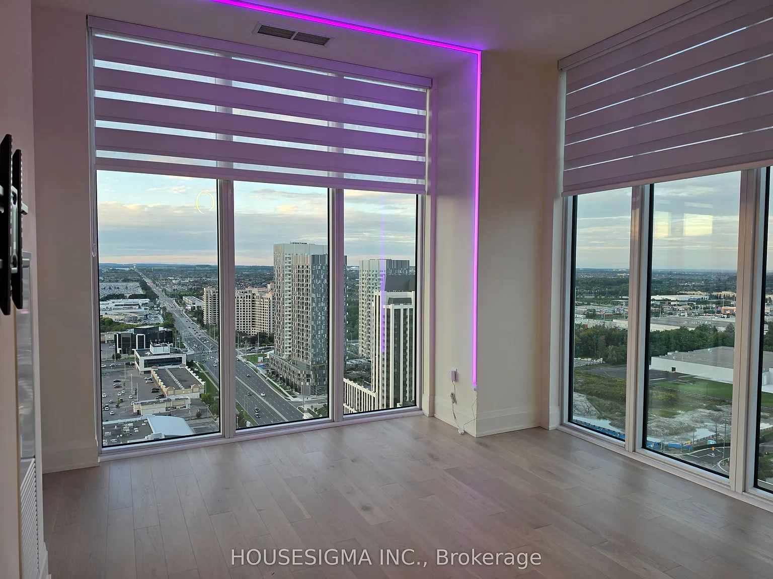 Charisma Condo West Tower — Photo 2