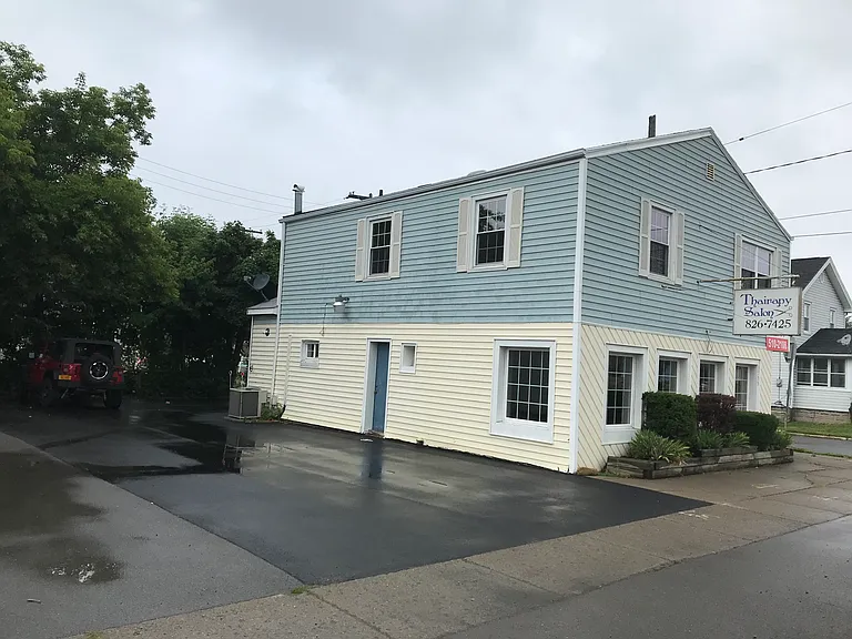 3755 S Park Ave — Photo 2