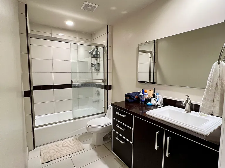 Second Bedroom en suite Bathroom