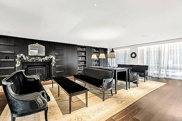 Rented by Level Group | media 5