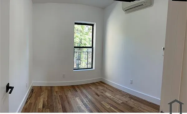 2514 Webb Ave #4 — Photo 6