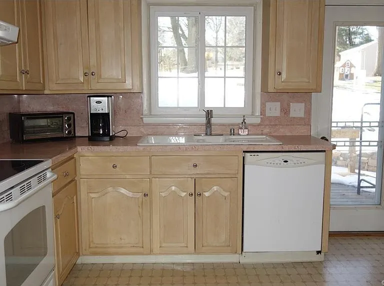 20 Murlyn Rd — Photo 4