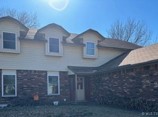 2911 E Augusta Ave, Muskogee, OK 74403