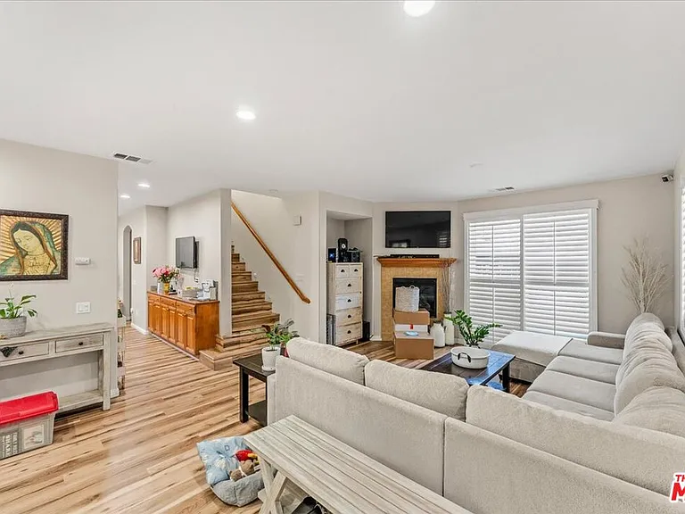 3653 W Medici Ln — Photo 4