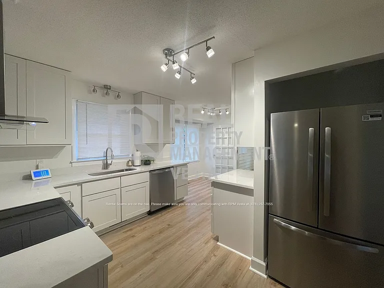 2866 Glen Echo Dr — Photo 1
