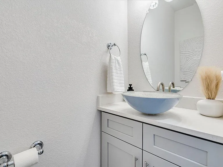 4513 Lucabella Ln — Photo 22