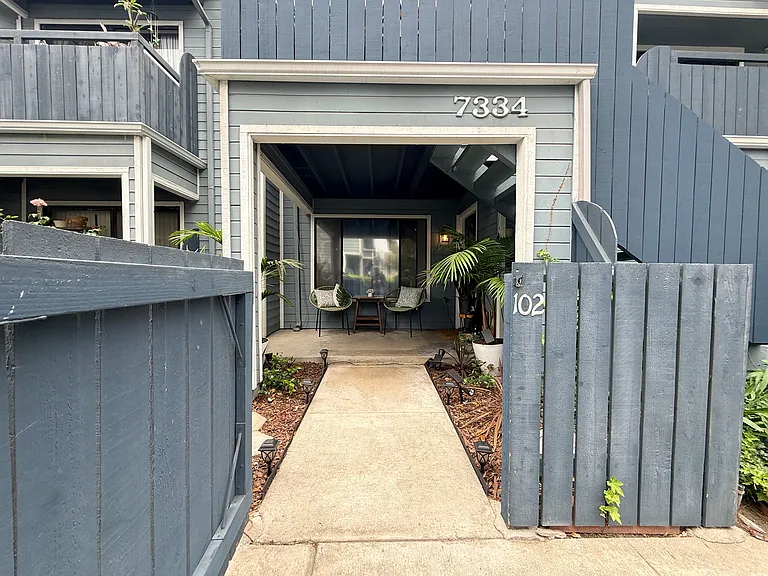 7334 Quill Dr — Photo 23
