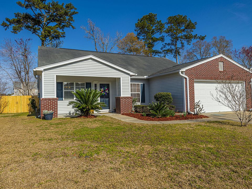 1st image of 122 Creek Bend Dr