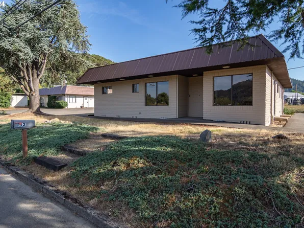 152 Chadwick Ln, Myrtle Creek, OR 97457