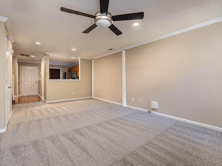 2118 Preakness Ct — Photo 6