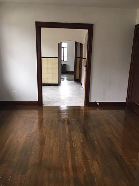 2nd image of 4244 Vine St