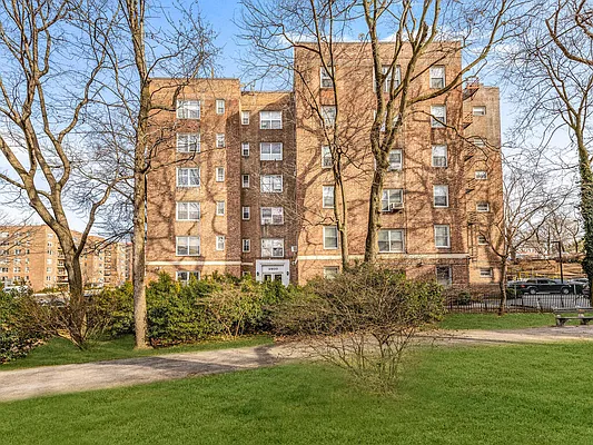 Rented by EZ Premier Realty | media 25