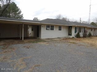 1811 Central St, Water Valley, MS 38965
