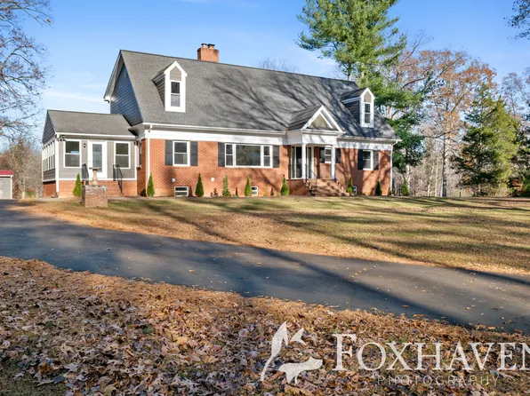 1137 E Keswick Rd #2, Keswick, VA 22947