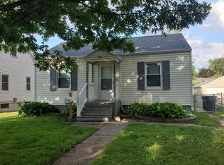 3025 Cambridge St, Des Moines, IA 50313