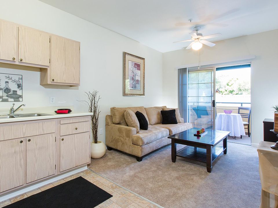 1st image of 2094 Forest Ave #B1b1b8a74