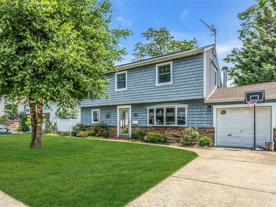 1383 Harding Street, Bellmore, NY, 11710
