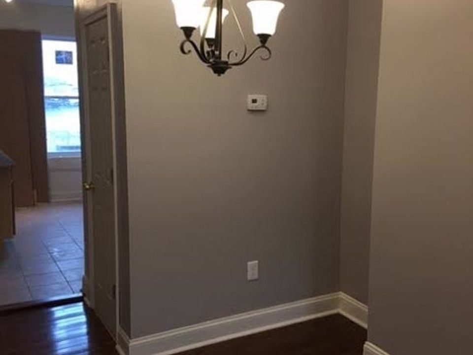 2nd image of 1828 Clifton Ave