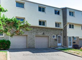 1915 Denmar Rd #136, Pickering, ON L1V3E1