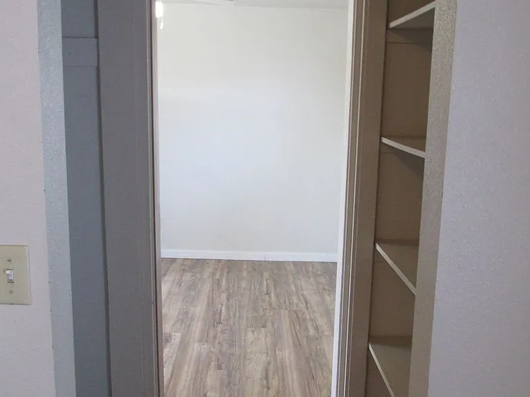 345 E Hazel Ave — Photo 8