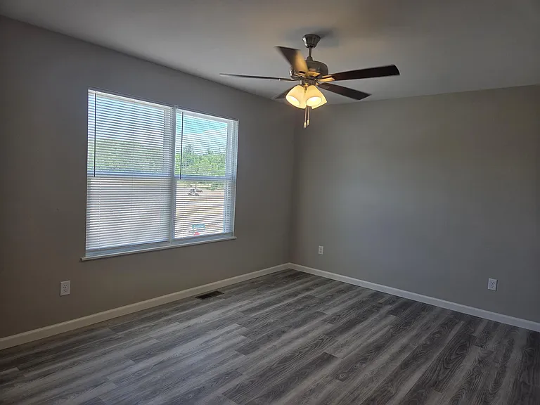 Willow Grove Apartments — Photo 65