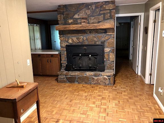 5th image of 70 River Breeze Ln
