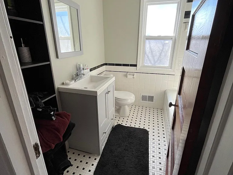 215 Custer Ave #B — Photo 7