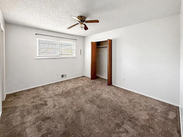 805 W Gore Ave — Photo 10