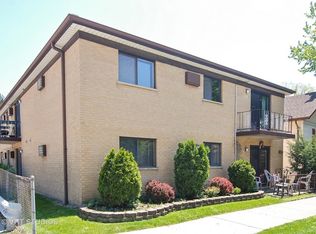 812 Thomas Ave APT 4, Forest Park, IL 60130