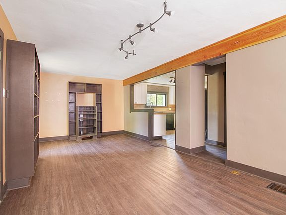 2nd image of 301 S 4th Ave