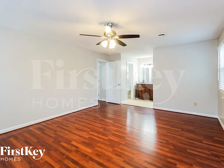 3005 Manchester Dr — Photo 11