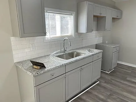 1410 Hardesty Ave — Photo 2