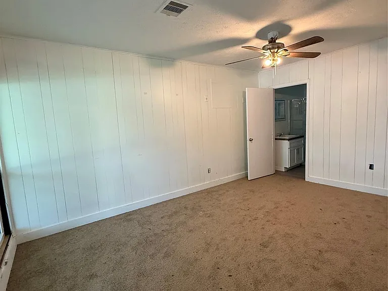 10205 Sierra Dr — Photo 5