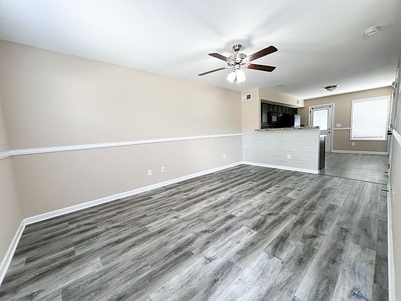 3rd image of 2291 McCormick Ln #D
