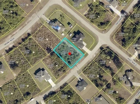 943 Gregory St E, Lehigh Acres, FL 33974