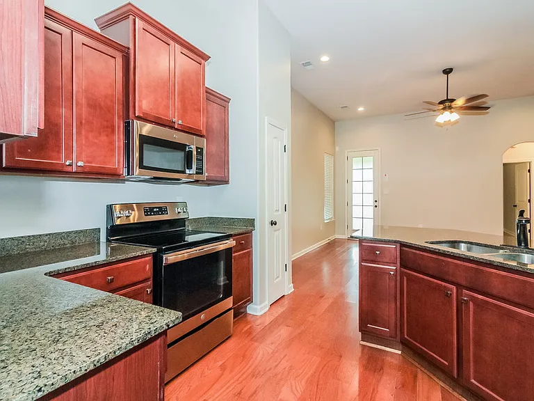 140 Hidden Meadows Ln — Photo 7