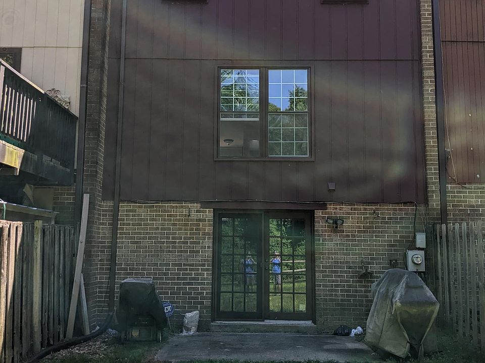 1st image of 7 Briardale Ct