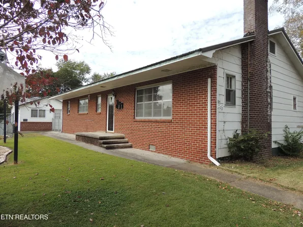 902 N C St, Lenoir City, TN 37771