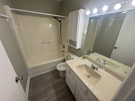 5th image of 541 S Deveron Dr