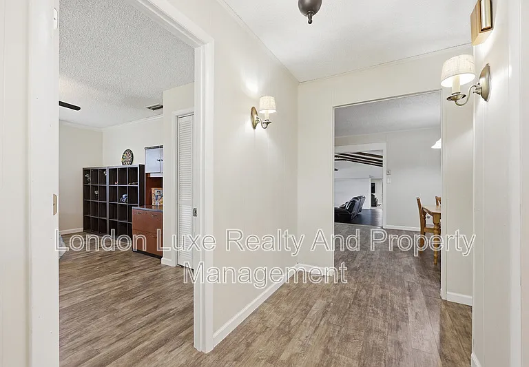 9246 Bearden Rd — Photo 8