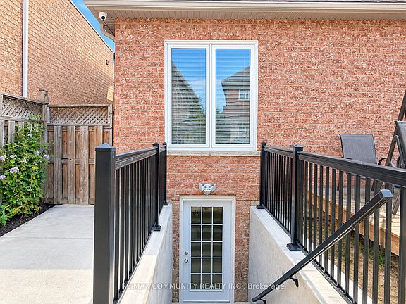 3rd image of 3 Streamline Dr #Basement