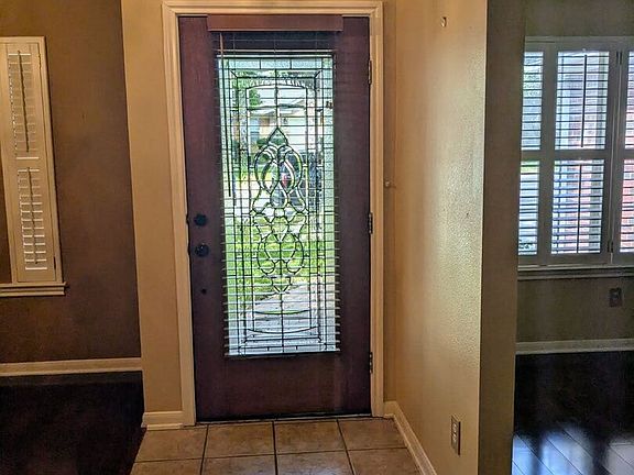 3rd image of 2522 LAKEHILLS