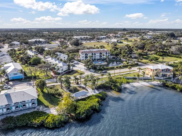 1623 Indian River Dr Unit 202, Sebastian, FL 32958